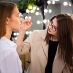Makeup Artis Profesional Kini Jadi Profesi Populer dengan Keahlian yang Semakin Dicari