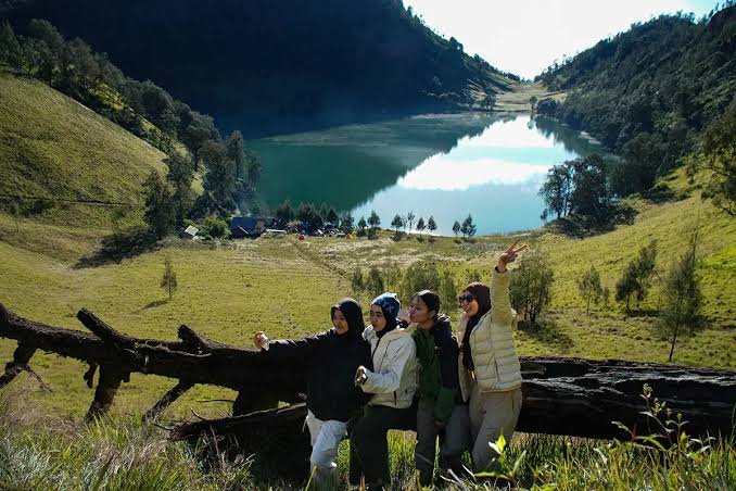 Ranu Kumbolo, Danau Indah di Jalur Semeru yang Memikat Pendaki